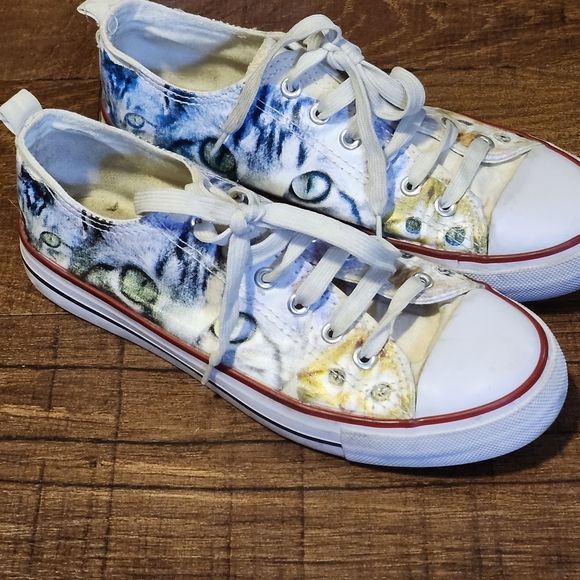Hot Topic Shoes - Hot Topic Multicolor Cat Print Sneakers